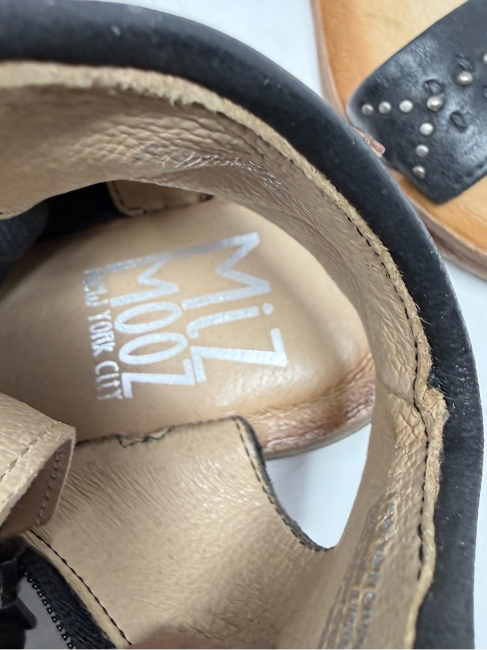 Miz Mooz Black Leather Strapped Sandals Flats Vacay Beach Summer Women’s US 7.5 - Picture 6 of 11